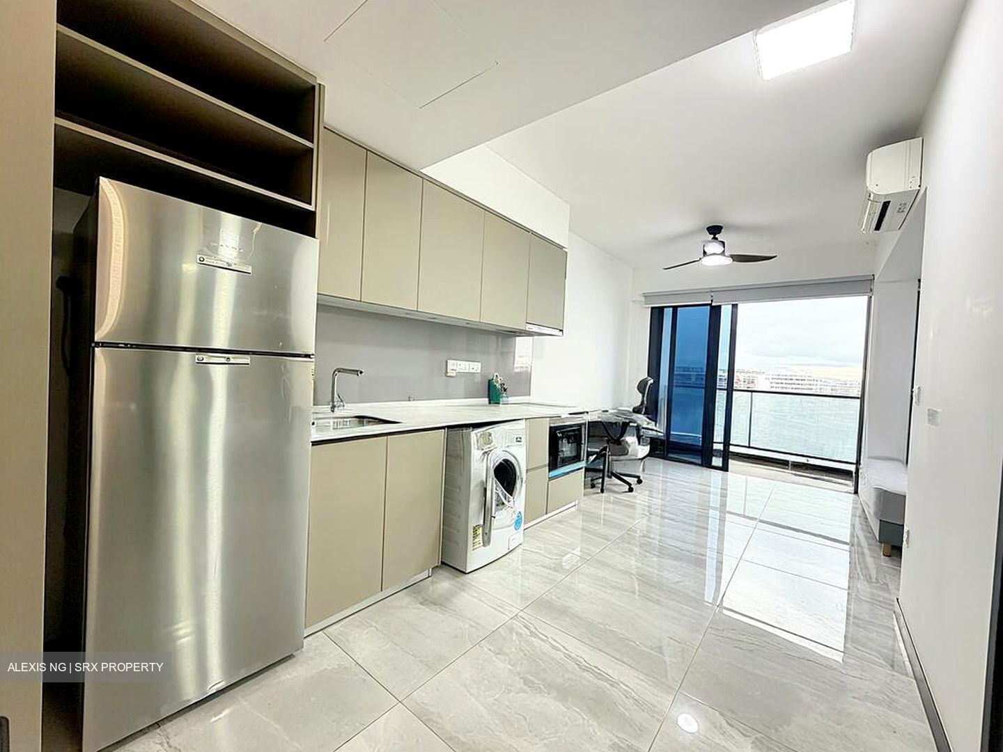 Lake Grande (D22), Condominium #514019461